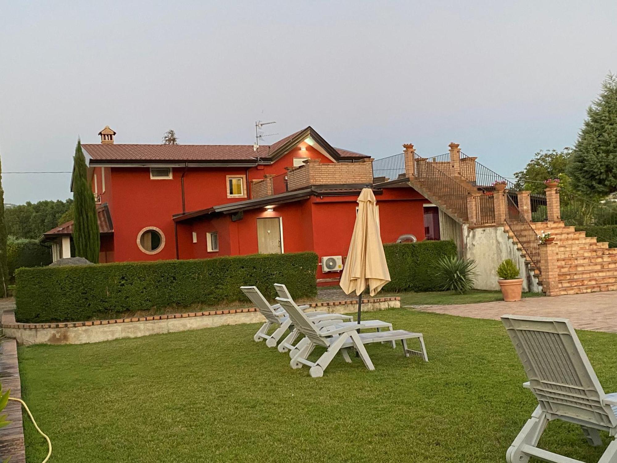 Villa Piero Bisignano Luaran gambar